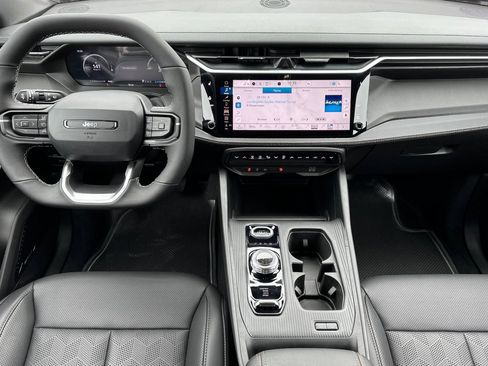New 2026 Jeep Cherokee Overland w/ Trailer Tow Group AWD/4WD image 13