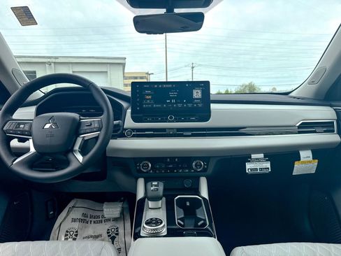 New 2026 Mitsubishi Outlander SEL AWD/4WD image 29