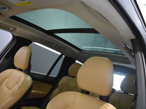 Used 2016 Volvo XC90 T6 Momentum w/ Momentum Plus Package AWD/4WD image 16