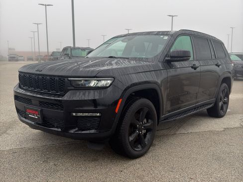 Used 2024 Jeep Grand Cherokee L Limited w/ Luxury Tech Group II image 2