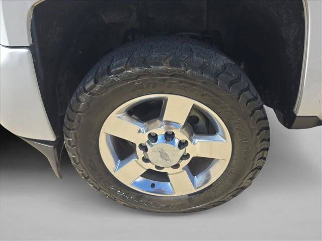 Used 2018 Chevrolet Silverado 2500 LT w/ Custom Sport Edition AWD/4WD image 24