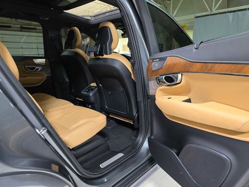 Used 2018 Volvo XC90 T6 Inscription w/ Convenience Package image 15