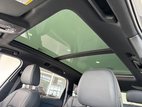 Used 2025 Audi Q7 3.0T Premium Plus image 16