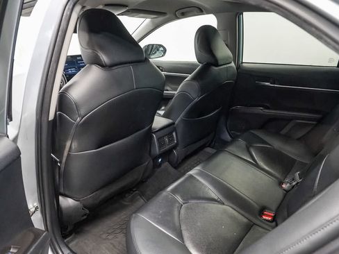 Used 2022 Toyota Camry XLE FWD image 18