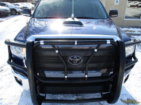 Used 2015 Toyota Tundra SR5 w/ TRD Off Road Package image 25