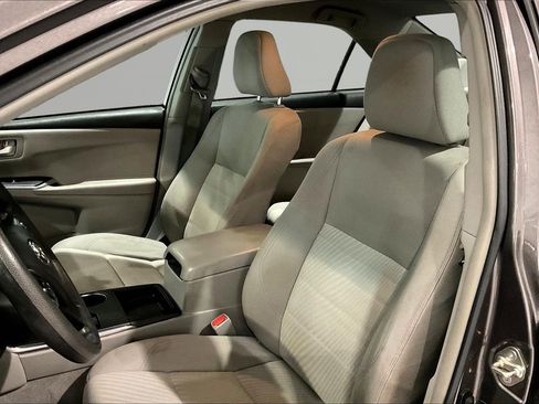 Used 2015 Toyota Camry LE FWD image 20
