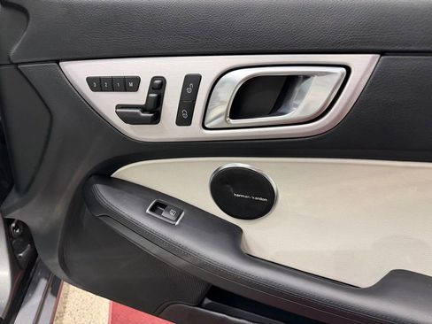 Used 2013 Mercedes-Benz SLK 250 image 40