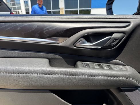 Used 2022 GMC Yukon XL Denali AWD/4WD image 14