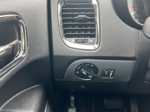 Used 2019 Dodge Durango R/T w/ Technology Group image 30