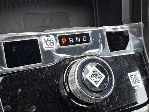 New 2025 Jeep Grand Cherokee Laredo X w/ Luxury Tech Group I image 9