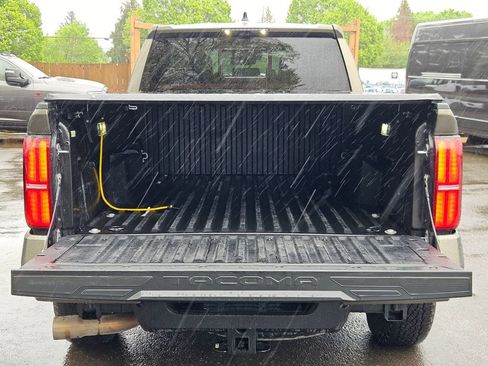 Used 2025 Toyota Tacoma TRD Off-Road w/ TRD Off Road Premium Package AWD/4WD image 10