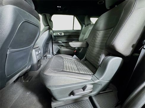 Used 2020 Ford Explorer XLT w/ Comfort Package image 26