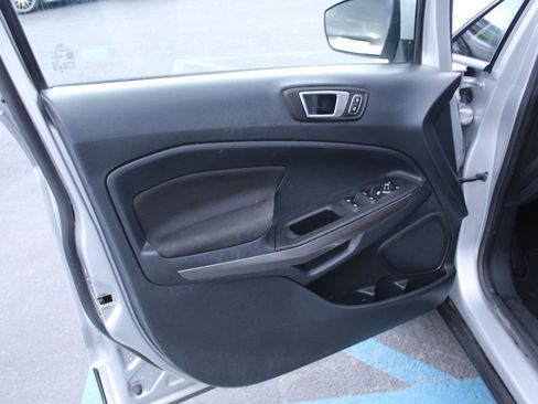 Used 2019 Ford EcoSport SE w/ SE Convenience Package image 12