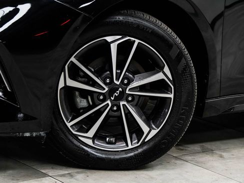 Used 2022 Kia Forte GT-Line w/ GT-Line Technology Package FWD image 3
