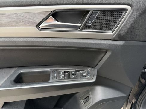 Used 2020 Volkswagen Atlas Cross Sport SE AWD/4WD image 11