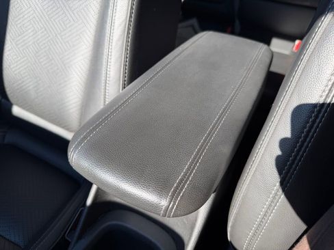 Used 2021 Buick Encore GX Essence image 14