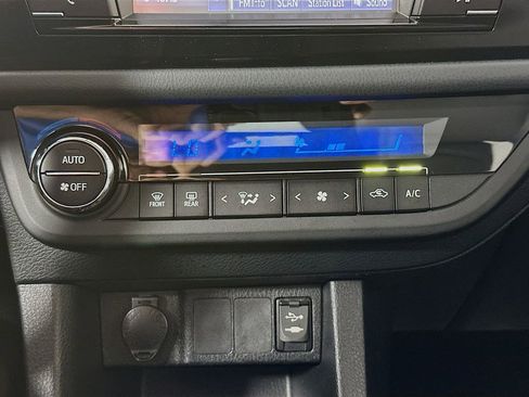 Used 2015 Toyota Corolla S FWD image 18