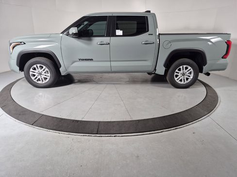New 2026 Toyota Tundra SR5 image 2