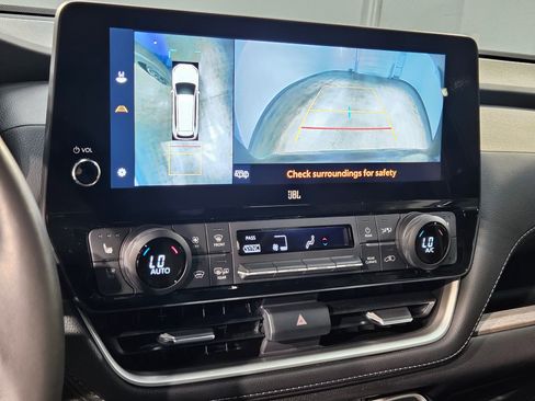 Certified 2025 Toyota Grand Highlander FWD image 31
