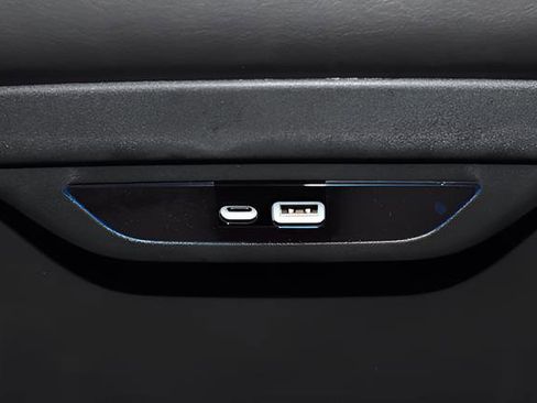 New 2026 Chrysler Pacifica Select AWD/4WD image 30