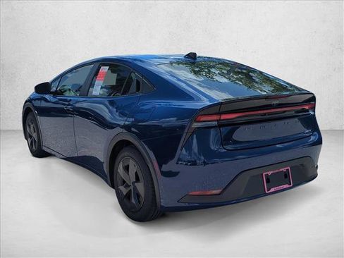 New 2026 Toyota Prius LE FWD image 7