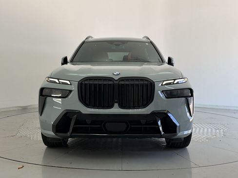 Used 2023 BMW X7 xDrive40i w/ M Sport Package AWD/4WD image 6