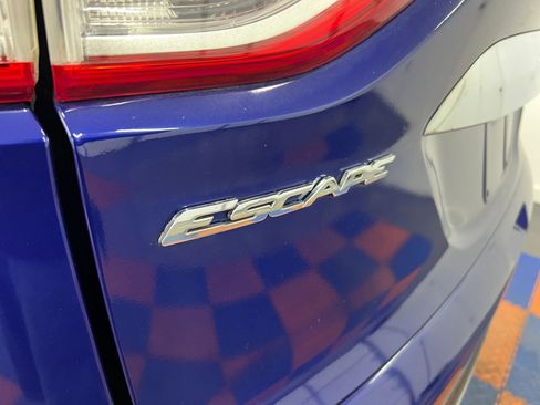 Used 2016 Ford Escape Titanium image 25