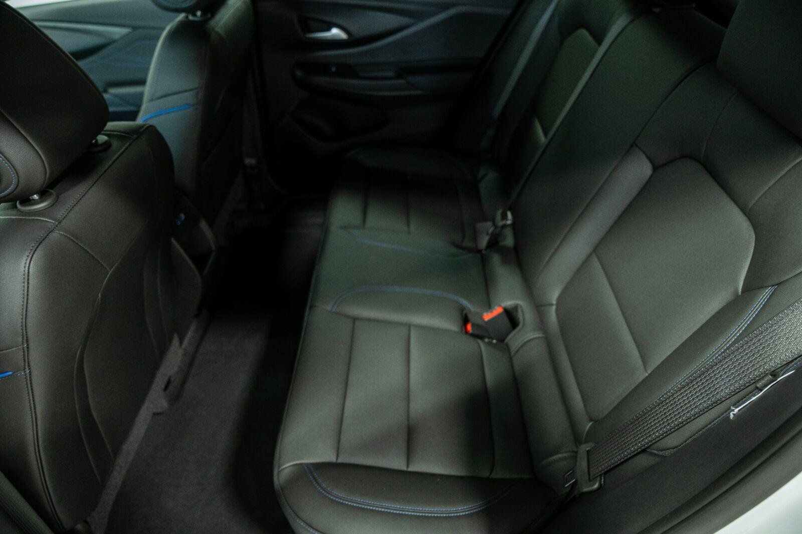 New 2026 Buick Envista Sport Touring w/ Convenience I Package FWD image 30