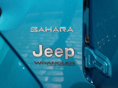 Used 2020 Jeep Wrangler Unlimited Sahara AWD/4WD image 46