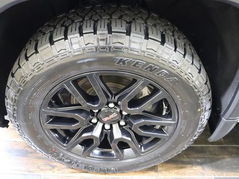 Used 2020 GMC Sierra 1500 Elevation w/ Elevation Value Package AWD/4WD image 38
