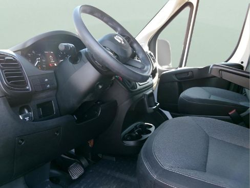 Used 2025 RAM ProMaster 2500 FWD image 9