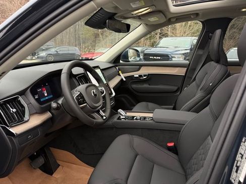 New 2026 Volvo XC90 B6 Plus w/ Protection Package Premier image 14