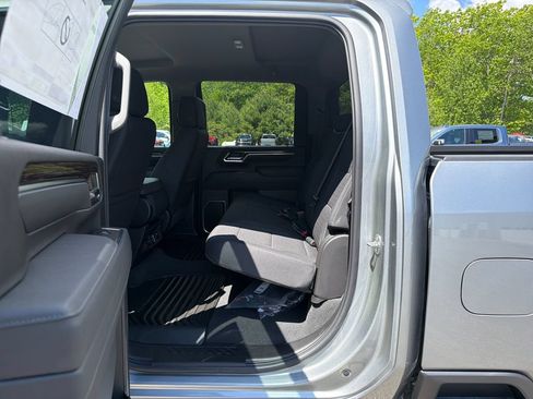 New 2026 GMC Sierra 2500 SLE w/ SLE Convenience Package AWD/4WD image 18