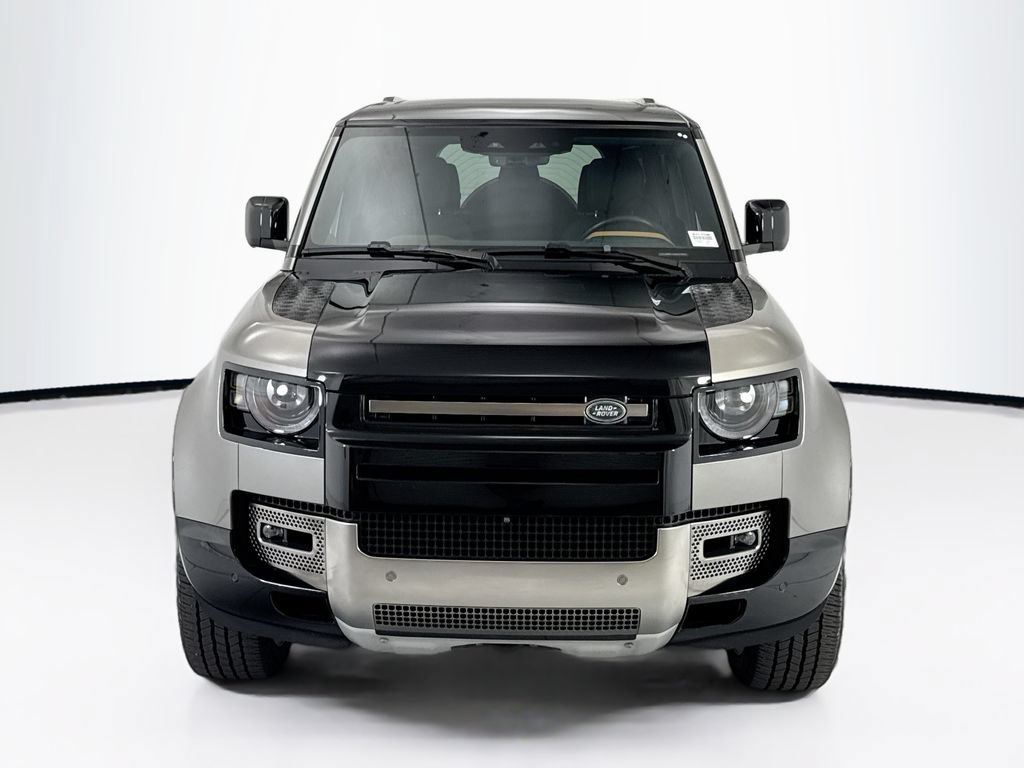 Used 2023 Land Rover Defender 110 X AWD/4WD image 2