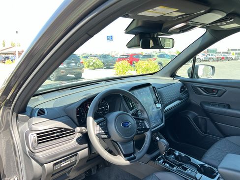 Used 2026 Subaru Forester Premium AWD/4WD image 16