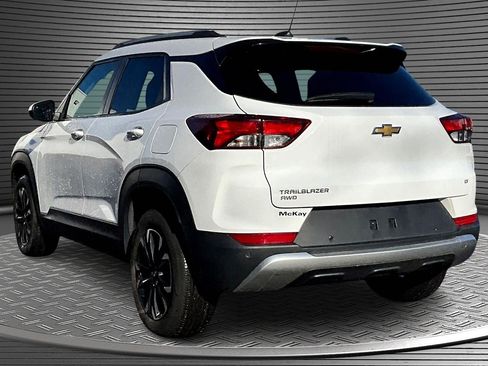 Used 2022 Chevrolet TrailBlazer LT w/ Driver Confidence Package image 4
