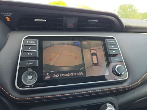 Used 2018 Nissan Kicks SR FWD image 26