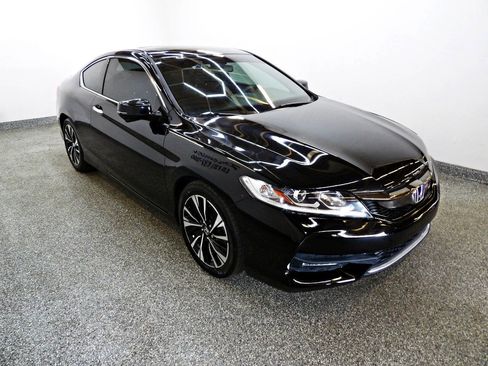 Used 2016 Honda Accord EX image 3