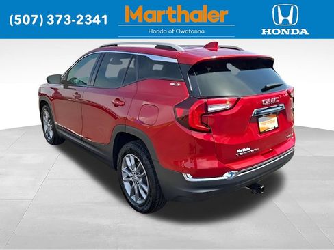 Used 2022 GMC Terrain SLT AWD/4WD image 3