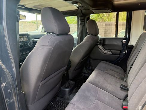 Used 2017 Jeep Wrangler Unlimited Sport w/ Quick Order Package 24S AWD/4WD image 11