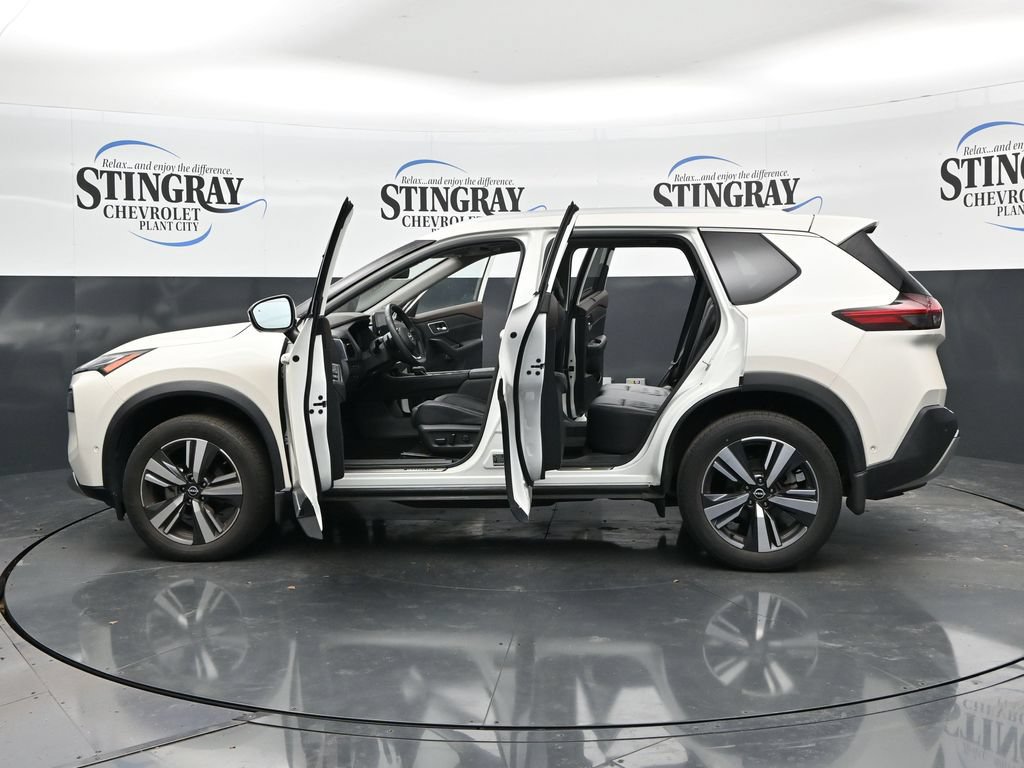 Used 2022 Nissan Rogue Platinum w/ Head-Up Display Package AWD/4WD image 37
