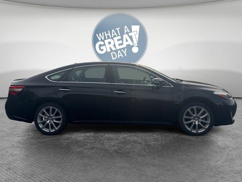Used 2013 Toyota Avalon XLE Touring image 2