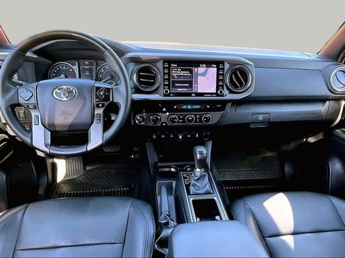 Used 2023 Toyota Tacoma TRD Off-Road w/ TRD Premium Off Road Package AWD/4WD image 15