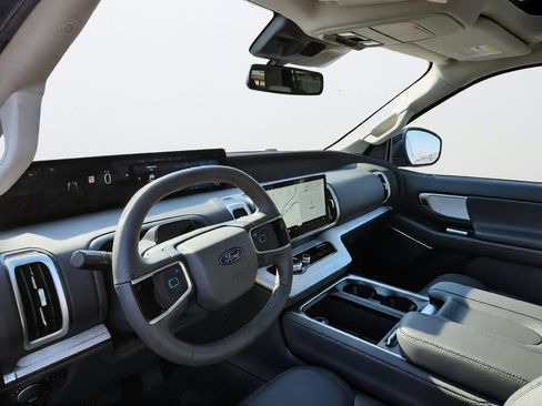 New 2026 Ford Expedition Max Active AWD/4WD image 11