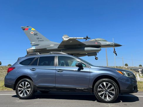 Used 2015 Subaru Outback 2.5i Limited image 1