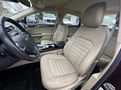 Used 2013 Ford Fusion SE image 10