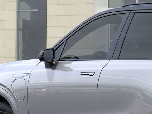 New 2026 Cadillac Vistiq Platinum w/ LPO, Floor Liner Package image 12