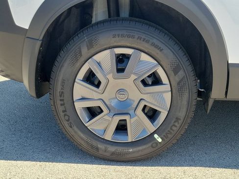 New 2026 Nissan Kicks S FWD image 5
