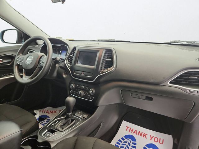 Used 2019 Jeep Cherokee Latitude w/ Popular Appearance Group FWD image 27