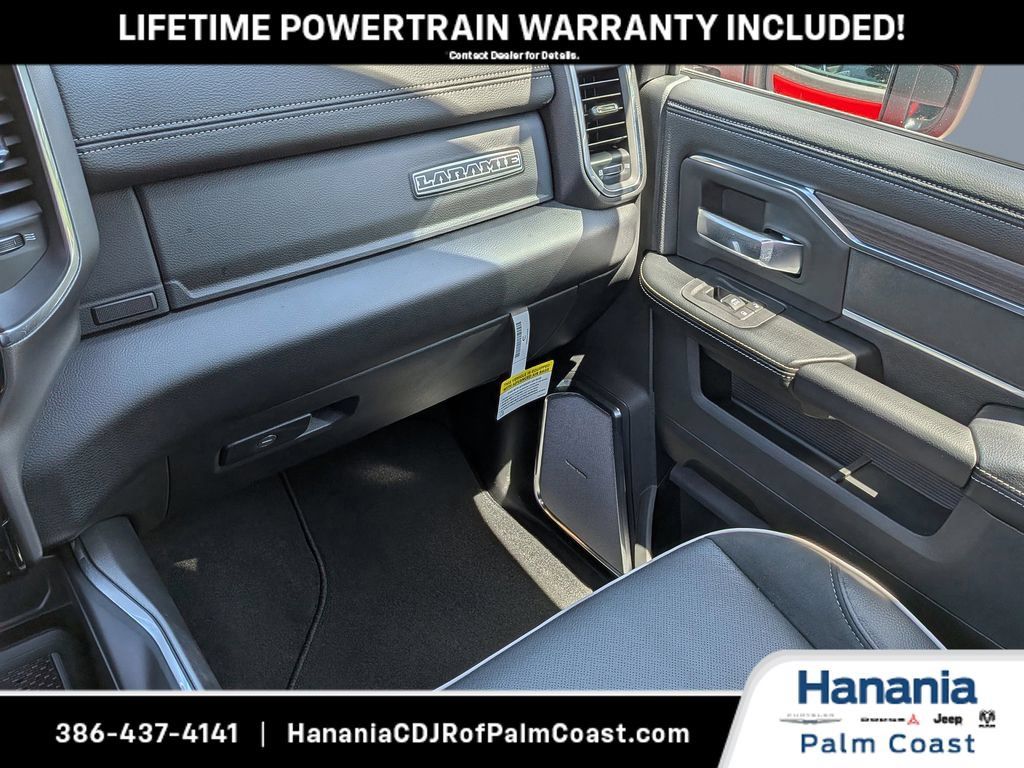 New 2026 RAM 2500 Laramie AWD/4WD image 18